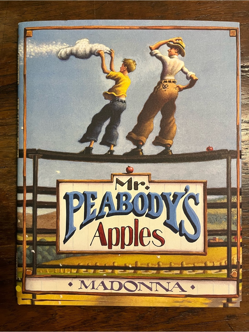 Mr. Peabody's Apples by Madonna (2003 Hardcover First Edition) Loren Long Art